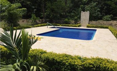 CASA FINCA ENTRE SAN JERÓNIMO Y SANTA FE DE ANTIOQUIA