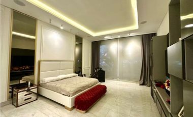 ELEGANTE CASA DE 438 metros EN SECTOR EXCLUSIVO