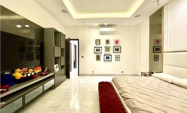 ELEGANTE CASA DE 438 metros EN SECTOR EXCLUSIVO