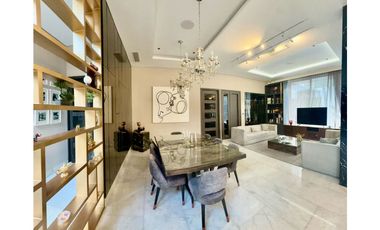 ELEGANTE CASA DE 438 metros EN SECTOR EXCLUSIVO