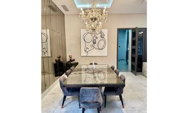ELEGANTE CASA DE 438 metros EN SECTOR EXCLUSIVO