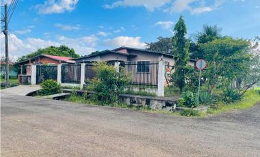 VENTA  DE CASA EN DAVID  EN LA RIVERA 493 METROS