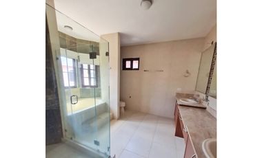 SE VENDE CASA EN COSTA SUR - EL DORAL
