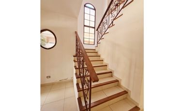 SE VENDE CASA EN COSTA SUR - EL DORAL