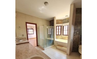 SE VENDE CASA EN COSTA SUR - EL DORAL