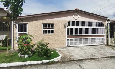 VENDO CASA EN BRISAS DEL GOLF