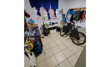 VENDO CASA EN BRISAS DEL GOLF