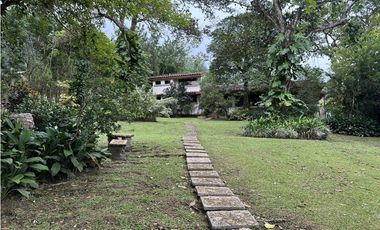 El valle Via urb el gaital