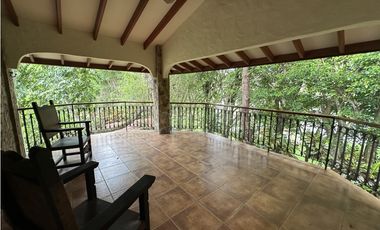 El valle Via urb el gaital