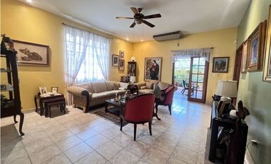 Gran Espacio para Grandes Momentos Casa de 700 m²  betania los angeles