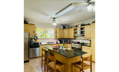 🌟 Experience Absolute Exclusivity in Costa del Este 🌟