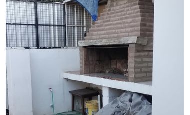 VENTA - CASA 3 DORMITORIOS - ARGÜELLO NORTE