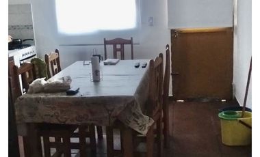 VENTA - CASA 3 DORMITORIOS - ARGÜELLO NORTE