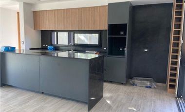 CASA EN VENTA VILLAROBLES 503 BRISAS