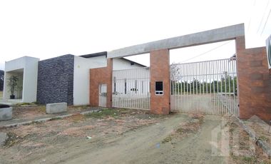 VENTA DE TERRENO URBANIZADO  EN SANTA ANA