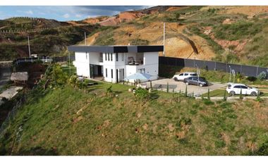 Casa campestre en venta permuta en parcelación Santa El Cerrito Valle