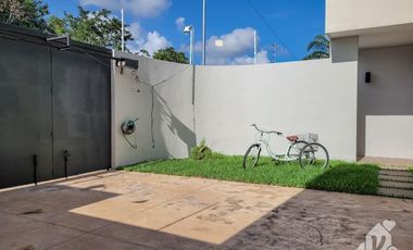 VENTA CASA CON ALBERCA PRIVADA PLAYA DEL CARMEN