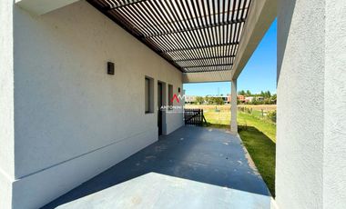 VENTA DE CASA EN Pilar