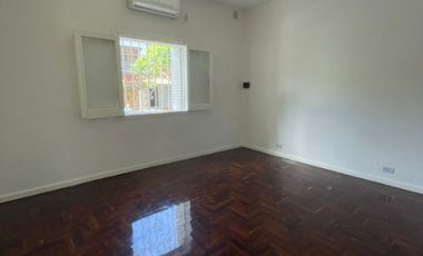 Casa en alquiler en Moron Centro