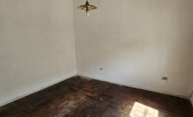 Departamento Tipo Casa en alquiler en Caseros