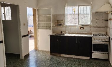 Departamento Tipo Casa en alquiler en Caseros
