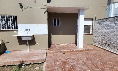Departamento Tipo Casa en alquiler en Caseros