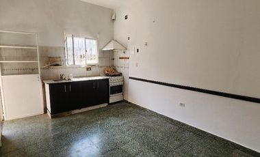 Departamento Tipo Casa en alquiler en Caseros