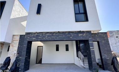 Copia de Casa en venta en Mirador Residencial Cumbres en Garcia