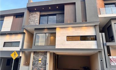 Casa en Venta en Cumbres Elite Premier Sector Everest, Monterrey