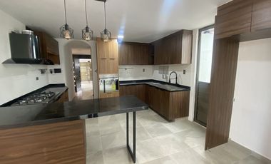 Venta casa remodelada en Estrella del Sur, Angelópolis