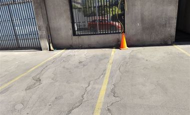 Oficina en Arriendo en Av. Apoquindo frente a Municipalidad e Las Condes
