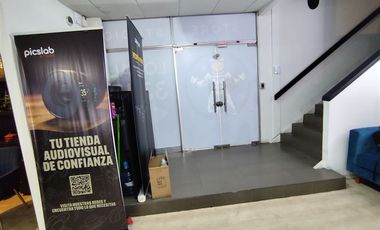 Oficina en Arriendo en Av. Apoquindo frente a Municipalidad e Las Condes