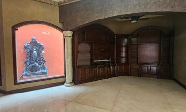 Casa en venta al norte de Saltillo, Residencial Jardines de Versalles