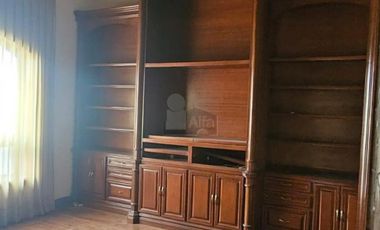 Casa en venta al norte de Saltillo, Residencial Jardines de Versalles