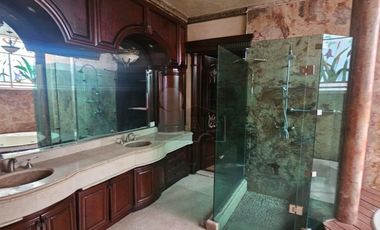 Casa en venta al norte de Saltillo, Residencial Jardines de Versalles