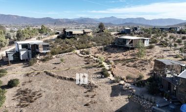2500 m2  con 2 CABAÑAS EN VALLE DE GUADALUPE