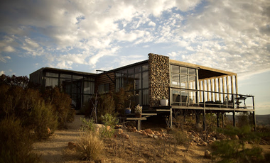 2500 m2  con 2 CABAÑAS EN VALLE DE GUADALUPE