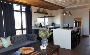 2500 m2  con 2 CABAÑAS EN VALLE DE GUADALUPE