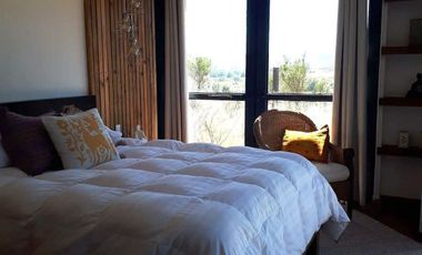 2500 m2  con 2 CABAÑAS EN VALLE DE GUADALUPE