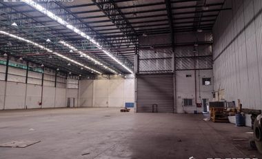Deposito en alquiler 4200 m2 ideal templo, cancha de padel, supermercado, estacionamiento concesionaria- William Morris Hurlingham