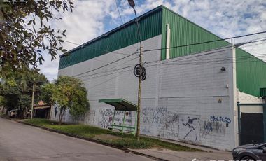 Deposito en alquiler 4200 m2 ideal templo, cancha de padel, supermercado, estacionamiento concesionaria- William Morris Hurlingham