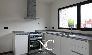 Casa en venta en Costa Esmeralda 5 amb.