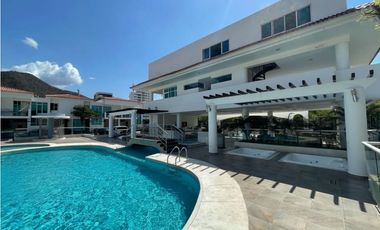 EN ARRIENDO CASA EN RODADERO RESERVADO