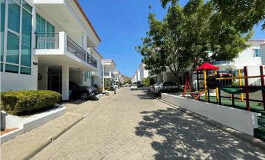 EN ARRIENDO CASA EN RODADERO RESERVADO
