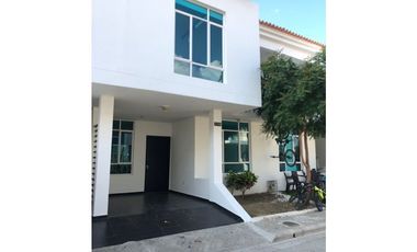 EN VENTACASA EN RODADERO RESERVADO