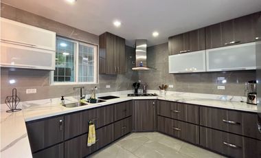 EN VENTA CASA EN RODADERO RESERVADO