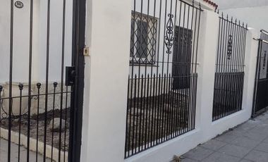 Casa en venta - 3 Dormitorios 3 Baños - 600Mts2 - Ramos Mejía