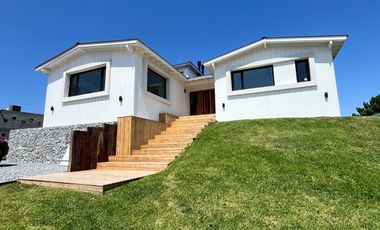 Casa en  venta en costa Esmeralda residencial 2 lote 239