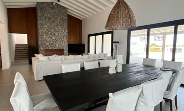 Casa en  venta en costa Esmeralda residencial 2 lote 239