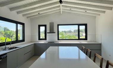 Casa en  venta en costa Esmeralda residencial 2 lote 239